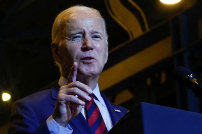 – Vi må være klarsynte og våkne for truslene som nye teknologier kan være, sier USAs president Joe Biden. Han skryter av selskapene som nå sier de vil følge de nye retningslinjene.