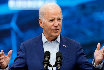 USAs president, Joe Biden, ønsker angivelig å hindre amerikanske investeringer som bidrar til å styrke det kinesiske militæret.