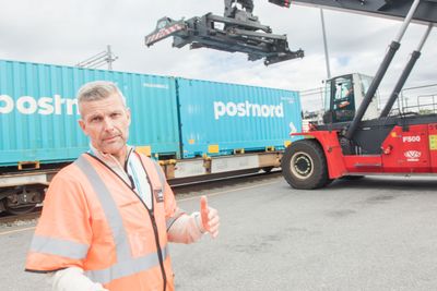 Torbjørn Solberg i godstogselskapet Onrail advarer om forsyningsstans for bedrifter som følge av en stengt Dovrebane.