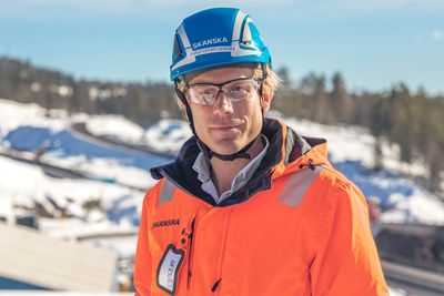 Det er et betydelig gap mellom festtaler og handling når det kommer til den uttalte viktigheten av kunstig intelligens og den faktiske tilstanden når det kommer til vårt digitale utgangspunkt, særlig med hensyn til tilgangen på talent og kompetanse, mener direktør Christoffer Hernæs i Skanska Digital.