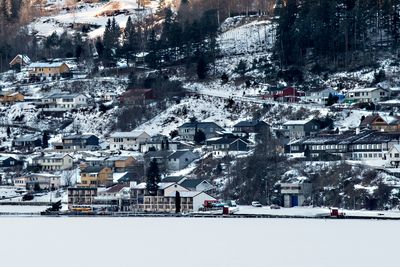 Ulvik i Hardanger har Norges dårligste fiberdekning. Men nå vil Hardanger Energi Breiband bygge ut så det synes i Nkom-statistikken.