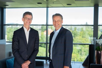 Petter-Børre Furberg bytter jobb med Jørgen C. Arentz Rostrup. Furberg blir ny Asia-sjef og Rostrup tar over ledelsen for Telenor Norden. 