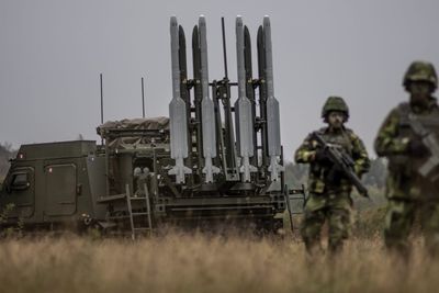 Sverige donerer Eldenhet 98 til Ukraina, som Norge nå bidrar med ammunisjon til, nærmere bestemt missiler av typen Iris-T.