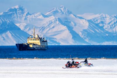 – Med Norge bak spakene i Arktisk råd vil det være avgjørende at vi tar til orde for å beskytte fremfor å benytte, skriver ukas TU-spaltister.