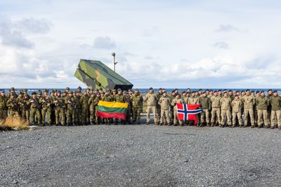 Det litauiske luftforsvaret gjennomførte i forrige uke sin aller første skarpskyting med Nasams, med støtte fra Luftvernbataljonen fra Ørland.