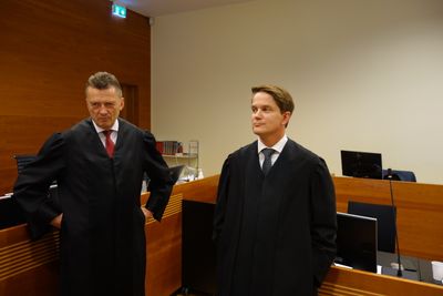 Forsvarerne til den tidligere NTNU-professoren, Brynjulf Risnes (t.v) og Sven Olle Nohlin, i Borgarting lagmannsrett.