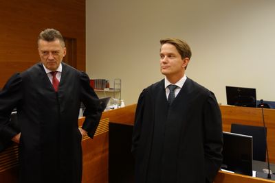Forsvarerne til den tidligere NTNU-professoren, Brynjulf Risnes (t.v) og Sven Olle Nohlin, i Borgarting lagmannsrett.