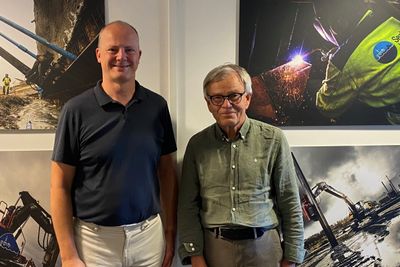 Daglig leder i Seabrokers Fundamentering Ketil Solvik-Olsen sammen med Lars Hoksrud, en av pionerene innen utvilking av jetpeling i Norge.