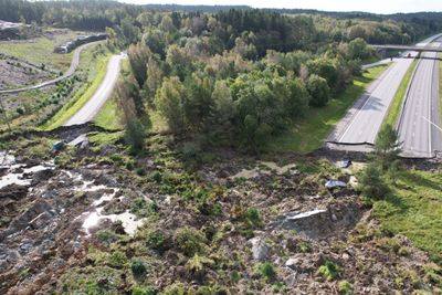 E6 ved Stenungsund i Sverige har vært stengt i begge retninger etter skredet som gikk natt til lørdag 23. september.
