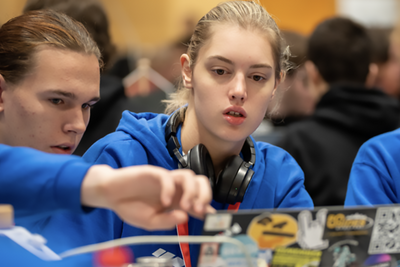 Nettsikkerhet, dekryptering og digital etterforskning står på menyen når unge talenter skal konkurrere om pallplass. Bildet er fra den europeiske finalen i ECSC i Østerrike i fjor.