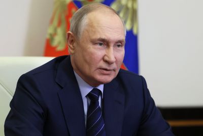Russlands president Vladimir Putin har antydet muligheten for å trekke landet fra nedrustningsavtaler knyttet til atomvåpen. Landets nasjonalforsamling skal vurdere Russlands deltagelse i prøvestansavtalen CTBT.