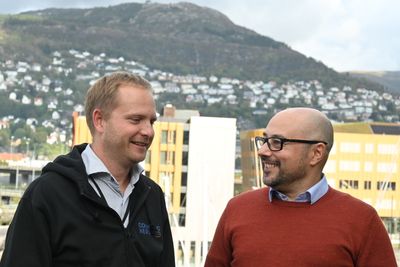 Gründerne av Counting Hero, Jone S. Rasmussen (til venstre) og Ruben Patel, har store forventninger til teknologien selskapet har utviklet.