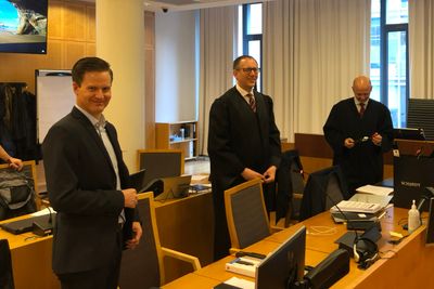 Rottefella-sjef Torstein Myklebostad (f.v) i Oslo tingrett i 2022, her sammen med advokatene Thomas Hagen og Halvor Manshaus.