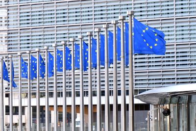 EU-kommisjonen i Brussel viser til at oppgangen i økonomien lar vente på seg. Energimarkedet er den store usikre faktoren.
