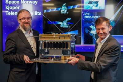 Dan Ouchterlony (f.v.) fra Telenor AMP og Dag Stølan fra Space Norway AS.