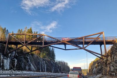 Statsrådvegen bru kan fortsatt brukes for fotgjengere og syklister.