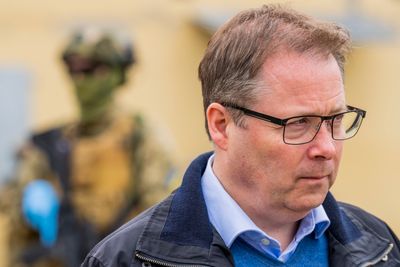 Forsvarsminister Bjørn Arild Gram (Sp) opplyser at Norge og Storbritannia skal lede en maritim koalisjon som skal hjelpe Ukraina med å styrke sikkerheten langs kysten og til havs.