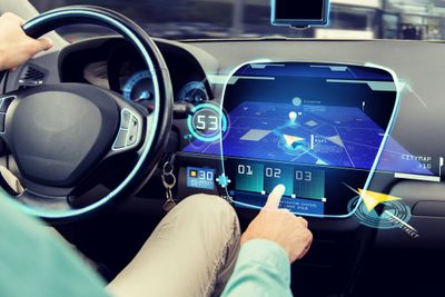 De fleste førerstøttesystemene på moderne biler reduserer risikoen for ulykker, slår TØI fast i en ny rapport.
