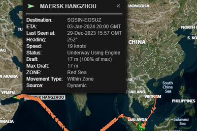 AIS-data viser at Maeersk Hangzhou hadde kursen mot Kapp det Gode Håp og seilas rundt Afrika, men ble omdirigert til Rødehavet og Suezkanalen, der det ble angrepet to ganger.