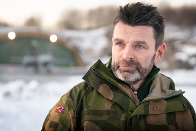 Detasjementsjef oblt Bård Bakke.F-16 i Bodø, i forbindelse med klargjøring av F-16 for trening med ukrainske flygere. 