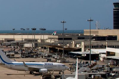 Anti-Hizbollah-meldinger lyste søndag mot passasjerene på flyplassen i Beirut. Skjermene er blitt hacket, ifølge landets nyhetsbyrå. (Arkivbilde.)