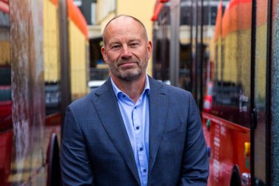 Henrik Anderberg, teknisk direktør i Unibuss som kjører buss for Ruter.