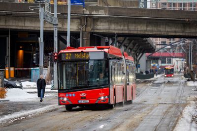 De 183 Solarisbussene som kjører i Oslo sentrum er ikke de samme bussene Unibuss vant anbudet med i 2021. 