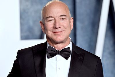 Jeff Bezos selger Amazon-aksjer for første gang siden 2021.