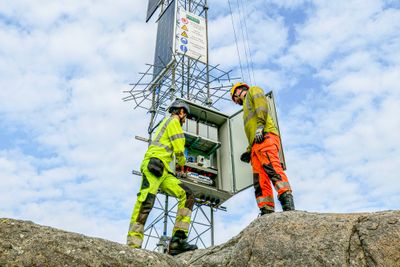 Måleingeniør Harry Booth og hans kollega Sean Norrie fra Wood har ferdigstilt installasjonen av det første vindmåleutstyret knyttet til Utsira Nord-prosjektet. 