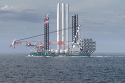 Slike skip setter opp vindturbiner til havs. Norske Havfram vil drifte to av dem.