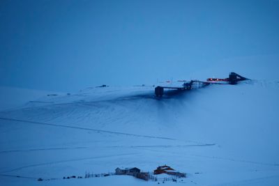 Gruve 7 ligger i Adventdalen utenfor Longyearbyen. Neste sommer tas det siste kullet ut, og da er det slutt. 