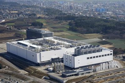 Den nybygde fabrikken til Taiwan Semiconductor Manufacturing Co. (TSMC) i Kikuyo, en forstad til Kumamoto sørvest Japan.