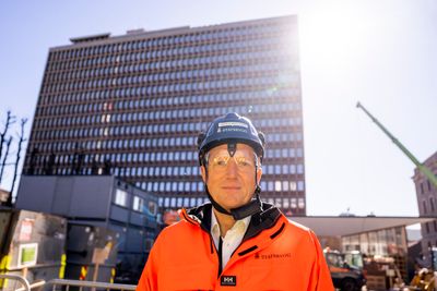 Oslo 20230502. 
Administrerende direktør Harald V. Nikolaisen i Statsbygg var tilstede da Statsbygg markerer byggestart for 22. juli-senteret pa byggeplassen til Regjeringskvartalet.
Foto: Javad Parsa / NTB
