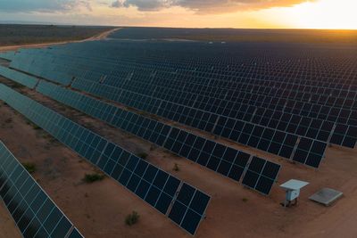Solcelleanlegget Mendubim er på 531 megawatt (MW) og vil produsere 1,2 TWh årlig. Ifølge Scatec tilsvarer det omtrent 600.000 husstander.