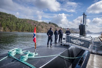 Ubåten KNM Utvær, kontrollrom. Fra Haakonsvern.