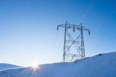 Mandag gikk fristen ut for å melde inn nye kraftprosjekter i Finnmark. Planen er å øke kraftproduksjonen her tilsvarende forbruksøkningen fra den vedtatte elektrifiseringen av Melkøya.