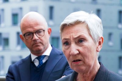 NHOs administrerende direktør Ole Erik Almlid og LO-leder Peggy Hessen Følsvik venter kraftunderskudd i Norge allerede i 2026. 