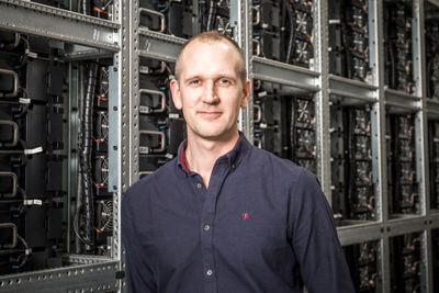 Daglig leder i PSW Power & Automation, Eirik Sørensen, sier selskapet har skaffet seg en unik posisjon i markedet innen sammensatte energisystemer.