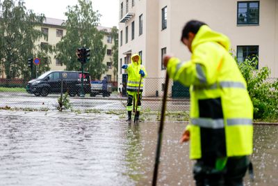 Overvann får god fart og volum på harde flater som asfalt. Ekstremværet Hans, som herjet i fjor sommer, førte blant annet til store vannmengder i Oslo.