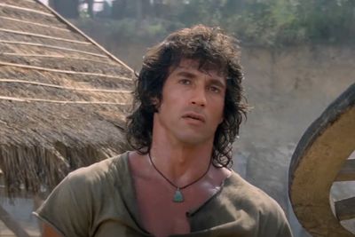 Deepfake av Arnold Schwarzenegger som Rambo i filmen Rambo III.