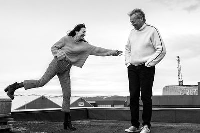 Det er ti år siden May-Britt og Edvard Moser fikk nobelprisen i medisin. Fortsatt har de de samme, små kontorene på NTNU. Men forskningsgruppen er blitt større, og det har skjedd nye fremskritt i hjerneforskningen deres.