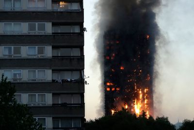 Grenfell Tower ble totalskadet under brannen i 2017. Onsdag kom rapporten som viser svikt i flere ledd.