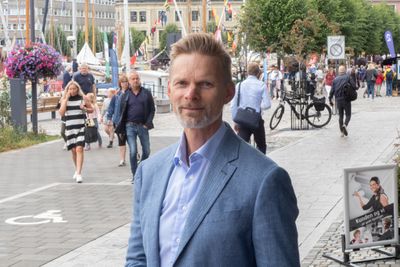 Øyvind Husby, leder for IKT-Norge mener statsminister Jonas Gahr Støre bør gjøre mer om Norge skal lykkes med KI-satsingen.