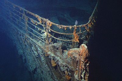 Baugen på Titanic ruster opp. Det var nettopp ved baugen at den ikoniske scenen med Leonardo DeCaprio og Kate Winslet utspant seg i filmen «Titanic» fra 1997.