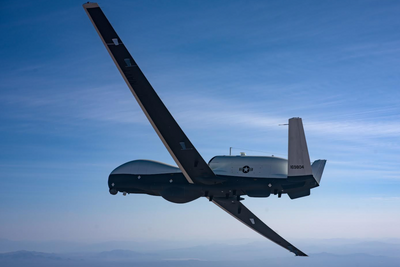 MQ-4C Triton fra Northrop Grumman er en av kandidatene til å bli Forsvarets langtrekkende drone.