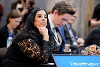 Kultur- og likestillingsminister Lubna Jaffery mener at Meta må stramme opp egne rutiner. 