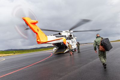 FLORØ 02102024: 330 skvadron Florø, AW101 SAR Queen. Overtakelse av base.