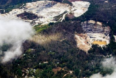 Flyfoto av kvartsbruddene i Spruce Pine i North Carolina tatt fra fly 30. september.