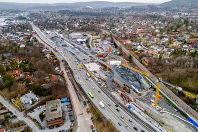 Den ene byggegropen til Høviktunnelen ligger tett inntil beboerne i Kveldsro terrasse som har klaget på støy fra prosjektet.