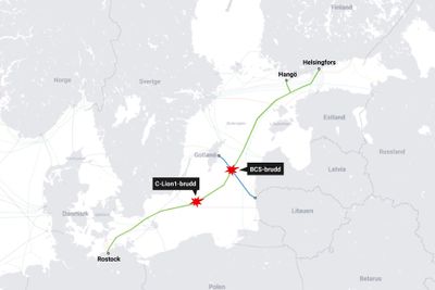 Kartet viser de antatte bruddstedene på Østersjøen-kablene, basert på posisjonen til skipene som nå er i ferd med å reparere dem. Det er cirka 200 kilometer mellom posisjonene.